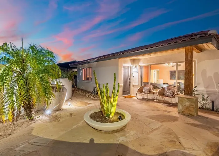 The Iconic Granada Grotto Social Retreat Scottsdale